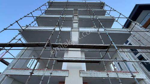 Delta Premium Gayrimenkul'den Deniz Manzaralı 3+1 Satılık Daire!