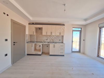 Varsak Demirel Mahallesinde 2katlı Binada Sıfır Daire