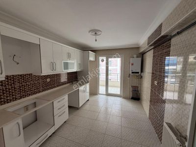 Yılmazer Emlaktan Muhteşem Konumda Tamamına Kredi İmkanı 3+1 Kaçırılmayacak Daire..