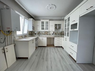 Truva // Onur Gündüzcü'den Çarşamba Merkezde Kiralık 3+1 Daire