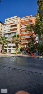 İşyeri-Apartman Dairesi