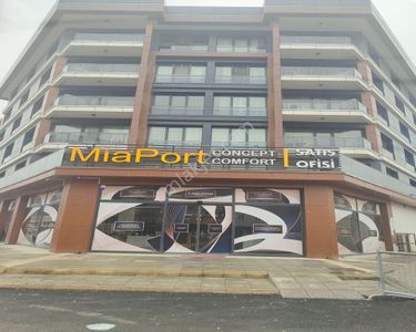 Arnavutköy'ün En Gözde Sitesi Miaport'ta 1+1 Teraslı Daire