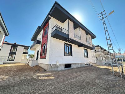 Konut-Villa