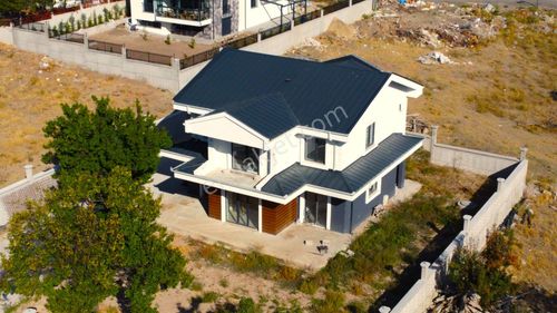 Konut-Villa