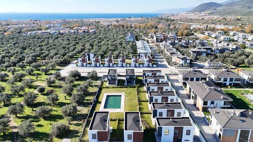 Irmaksudan Güre De Rüya Gibi Bir Yaşam Özel Tasarımlı 3+1 Vill