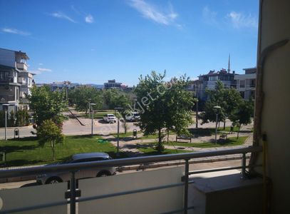 Bal Gayrimenkul- Kemalpaşada Muhteşem Konumda Arakat 3+1 Daire