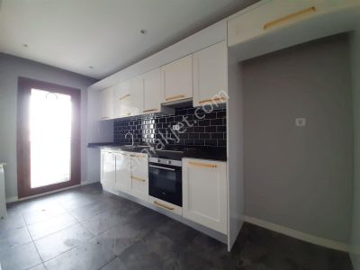 Ziyapaşa Bulv.şinasi Efendi Caddesin'de Bulvar Üzeri Yeni Bina'da Kapalı Mutfaklı Kaçmaz Süper Lüks