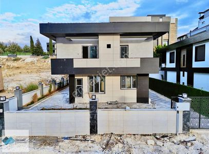Konut-Villa
