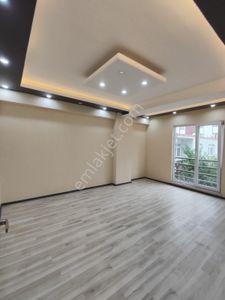 19 Mayıs Mahallesi Hükümet Konağı Önünde Satılık 2+1 Daire