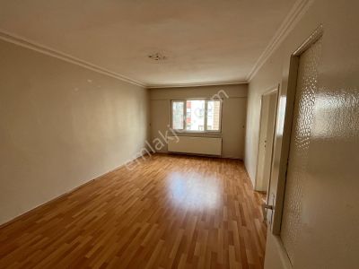 Mareşal Çakmak Mh.de 3+1 Ara Kat Ebevyn Banyolu Satılık Daire