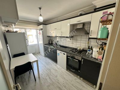 Zeki Emlak'tan Muradiye'de Satılık 2+1 Kapalı Mutfak Daire