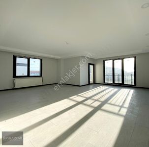 Beylikdüzü Marmara Mah Satılık Otoparklı 2+1 110 M2 Daire