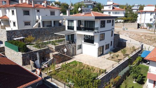 Konut-Villa