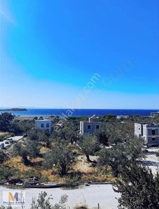 Merkez'den İzmir Dikili Bademli Mh.'de Modern Ve Şık 5+2