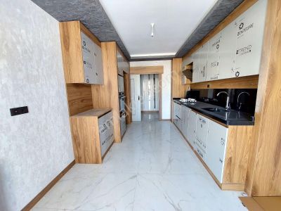 Tanrıverdi'den Satılık Full Yapılı Ataturk Mah Masrafsız 3+1