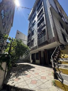 Cadde Yakınında Full Eşyalı 1+1 Daire