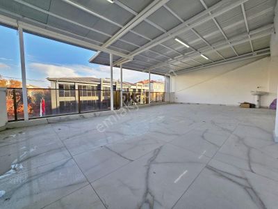 Villa Parsellerinde 5+1 Park Cepheli Köşe Başı Teraslı Daire