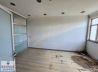 İşyeri-İşhanı Katı