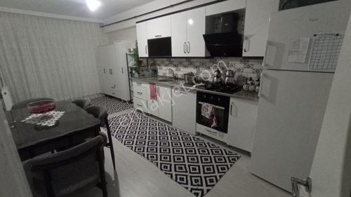 Zeki Emlak'tan Muradiye'de 2+1 Açık Mutfak Satılık Daire