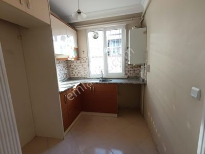 Çakmak'ta İkbal Caddesine Yakın 1+1/65m2 Kiralık Giriş Kat Daire