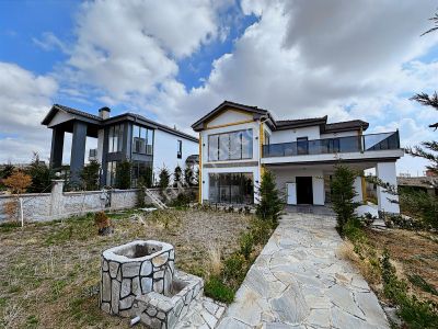 Konut-Villa