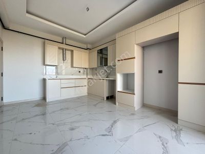 Demirler'den Çakmak'ta Merkezi Konumda Ebeveyn Banyolu Lüx 3+1