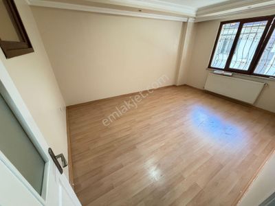 Çeliktepe'de,metroya 5 Dk.kat Mülkiyetli Boş 2+1 Satılık Daire