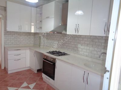 Merkez Yeni Mah. Vatan Caddesi Yakını Arakat Daire