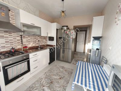 Bağcılarda Ahmet Kaya Caddesi Civarı Satılık 3+1 Fırsat Daire!!!