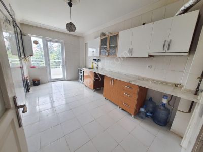 Osmangazide Ana Cadde Yakını Ara Katta Asansörlü Geniş 3+1 Kiralık Daire