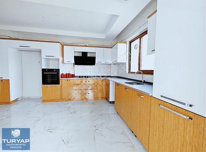 Turyap'tan Bostanbaşı'nda Sağlam Zeminde Kiralık 4+1 Lüx Daire