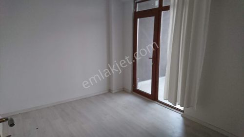 Satılık! / Kosova Mah. 2+1 Arakat 5 Yıllık