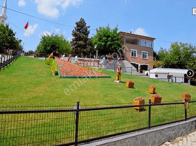 Sermayecik Köyünde 3.631 M² Etrafı Çevrili, Sulu, Tarla Satılık