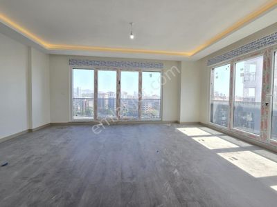 Bostancıda Metroya Yakın, Deniz Manzaralı Sıfır 3+1 Lüks Daire