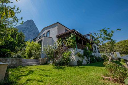 Konyaaltı - Gederler'de Hayalinizdeki Satılık Lüks Villa!