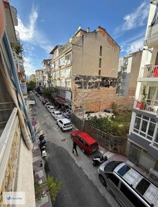 Özyurtlar'dan Çarşı Mahallesinde Satılık Ara Kat Daire