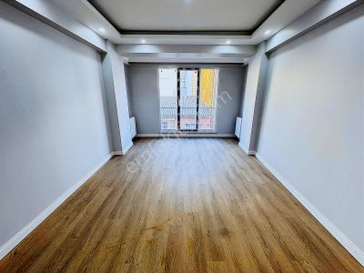 Söğütlüçeşme'de 6+1 Satılık 185 M2 Asansörlü Lüks Dubleks Daire