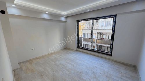 İşyeri-İşhanı Katı