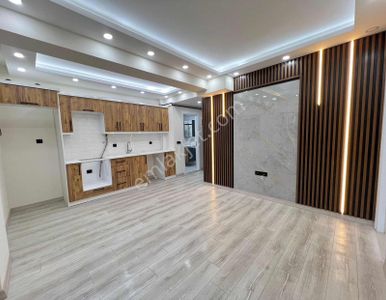 Akalın'dan 1+1 Asansör Doğalgaz Otopark İnönü Cad Metro Yakını