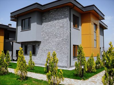 Gölbaşı Hacılar'da 4+1 Dublex Yeni Şömine'li Satılık Villa