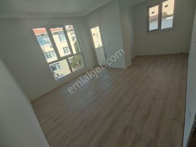 Emlak Dünyasından Altıntepede 3+1 Dubleks Daire