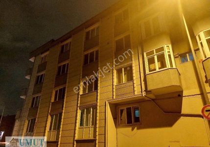 Gaziosmanpaşa Küçükköy Merkez De Satılık Daire 3.kat 3+1 135 M2