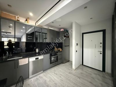 Karınca'dan Mezitli Tapu Karşısı Faik Yıldız'da 2+1 Satılık!