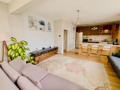 Köşe Başında, Boş Ve Ferah Daire Bağcılar Kemalpaşa Mahallesi