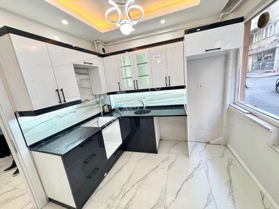 Lider Gayrimenkul'den Hürriyet Mh. 2+1 İçi Full Özel Yapım Daire