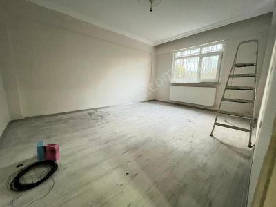 Merkeze Yürüme Mesafesinde Geniş Ve Ferah Merkezi Konumda 2+1 Kiralık Daire