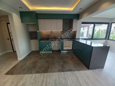 Ortakent Tam Merkezde Satılık 2+1 Üst Kat Bahçeli Daire