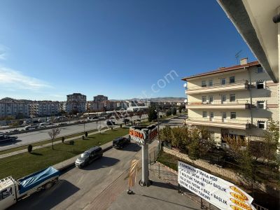 Özkır*emlak'tan*önü*açık*bulvar*cephe*merkezi*konum*arakat*3+1