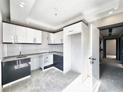 Ayanoğlu Mah. Havuzlu Site İçerisinde 100 M2 2+1 Sıfır Daire