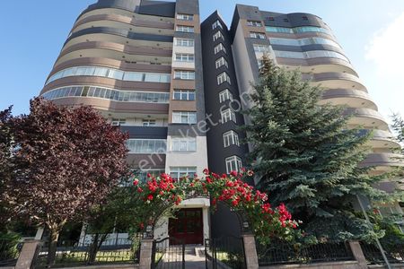 Oran Turan Güneş Bulvarı Yakını Ekstra Yapılı Satılık Daire